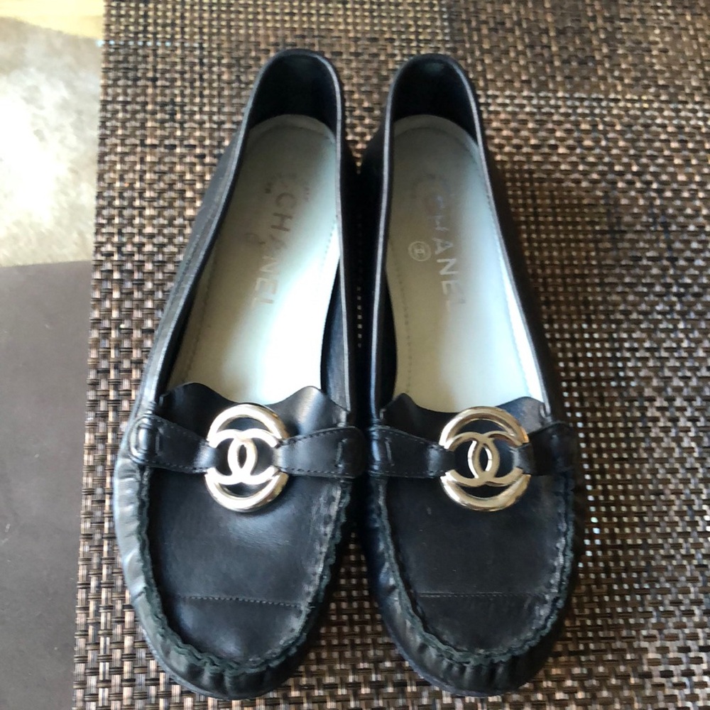 Chanel Black Leather Loafers with CC Silver buckle Accent size 38.5